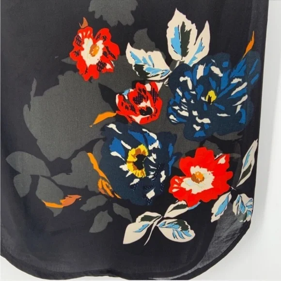 CAbi Fiore Black Floal Tunic Top Short Sleeve V-neck Pullover Semi Sheer - Picture 3 of 7